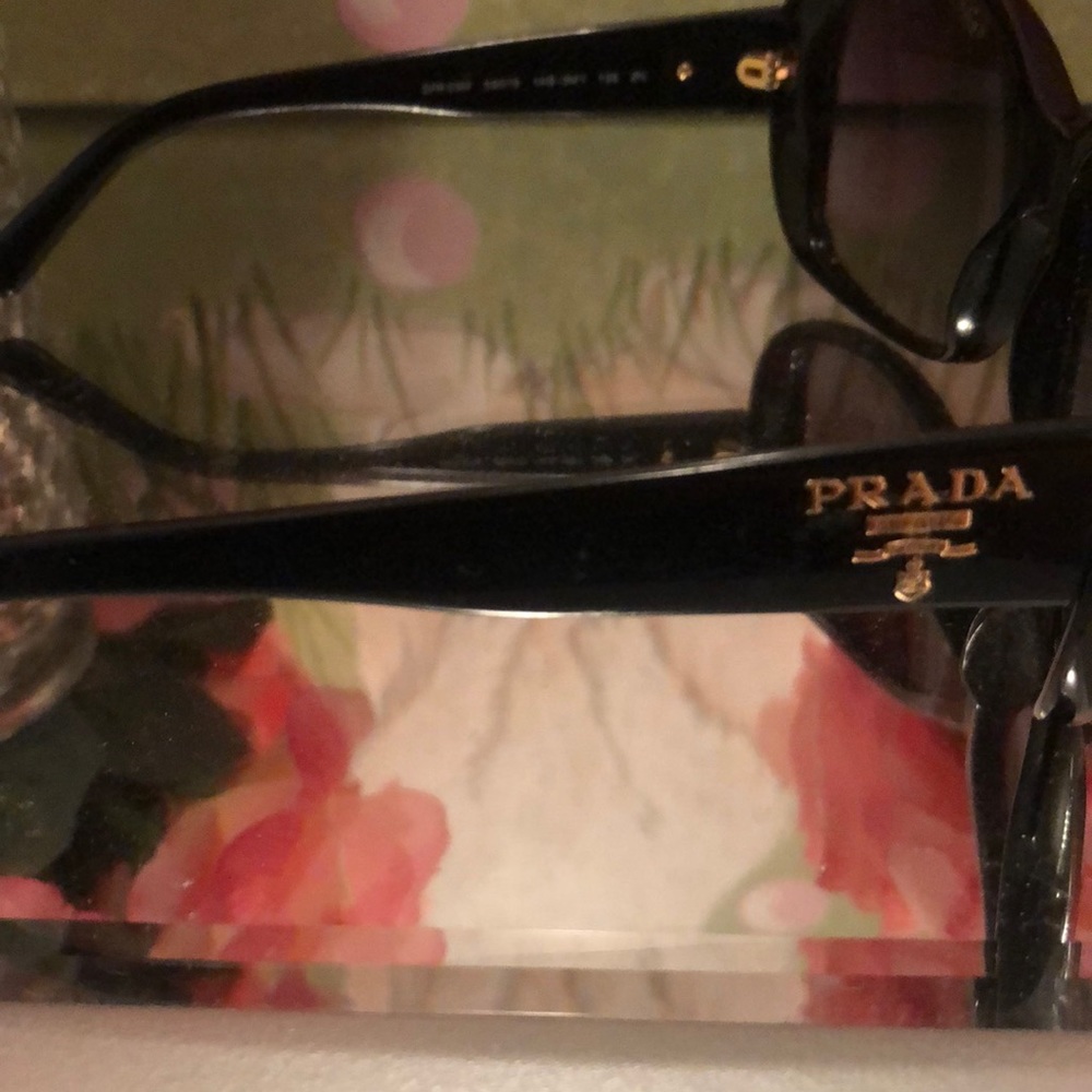 Authentic Large Prada Sunglasses!!! - image 4